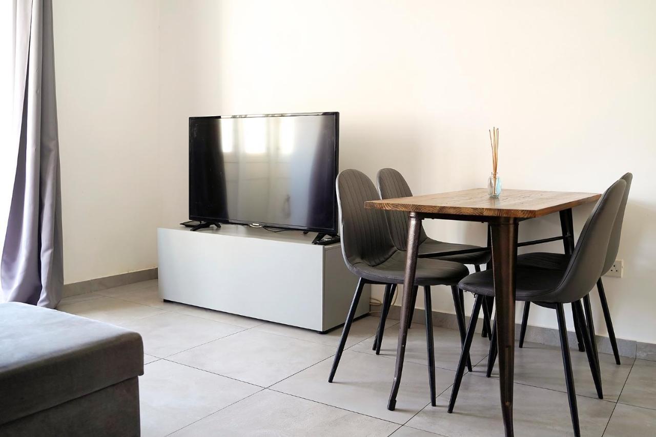 Lovely Apartment Close To The Sea Gżira Kültér fotó